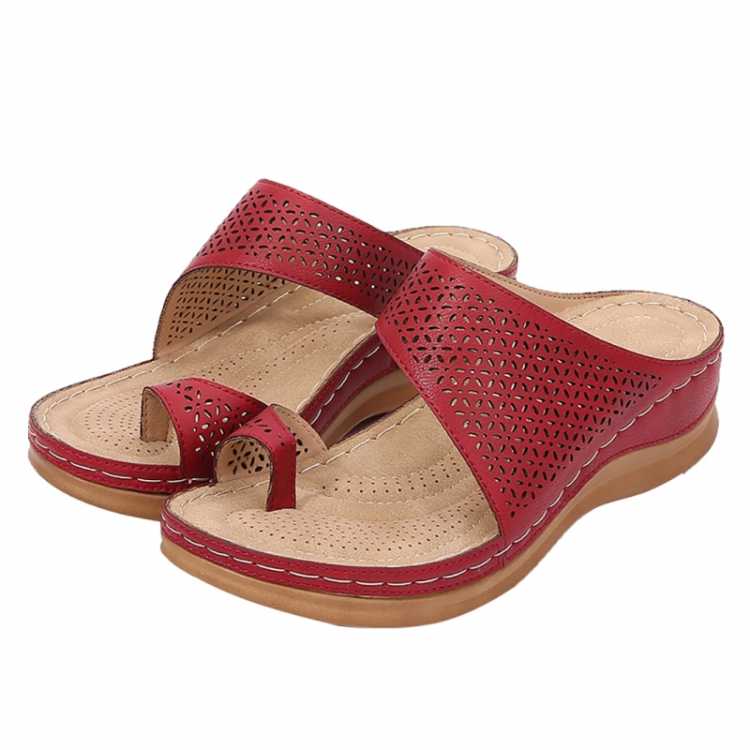 new thick soled wedges flip flop sandals and slippers fashion hollow summer female gladiator beach slippers T8071 1